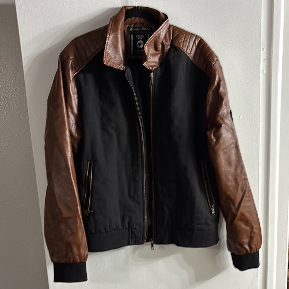 Men's Black and Brown Jacket